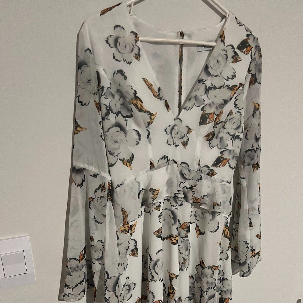 Bariano Lumier‎ white floral dress xs